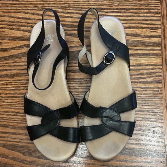 Dansko Shoes - Dansko Black Leather Adjustable Strap Sandals Size 39EU / 9US